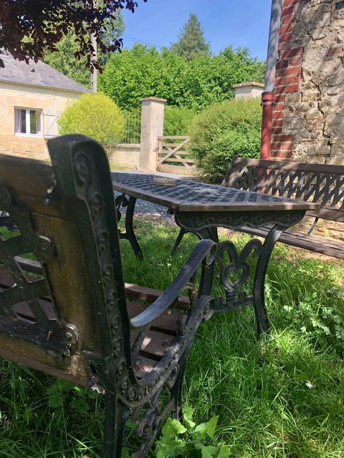 Les Gites De La Mare Saint-Manvieu-Norrey Esterno foto